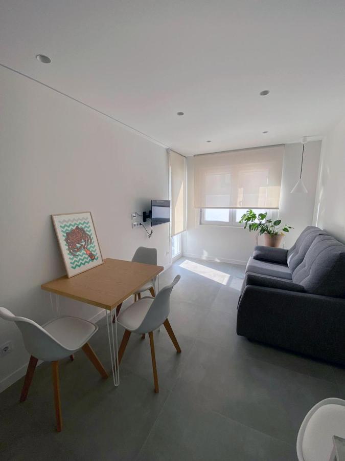 Nigrán Apartamentos Angelito Playa America A מראה חיצוני תמונה